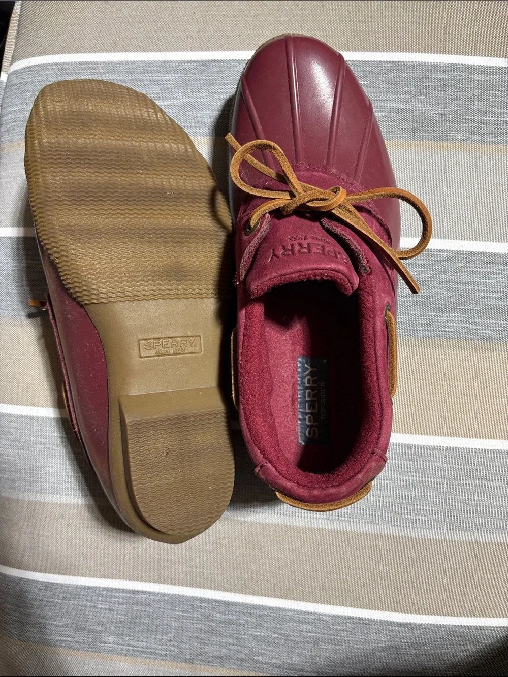 Sperry Women's Maroon Lace-Up Duck Boots with Tan Laces